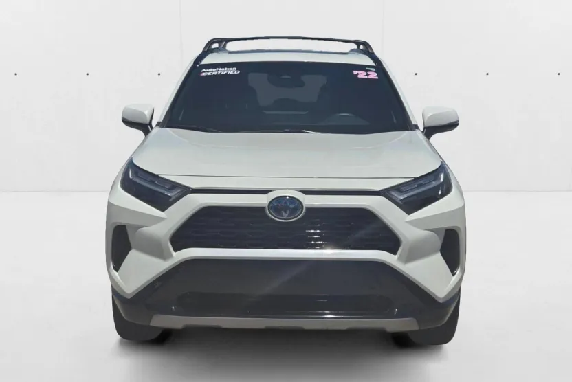 2022 Toyota RAV4 Hybrid SE photo 1