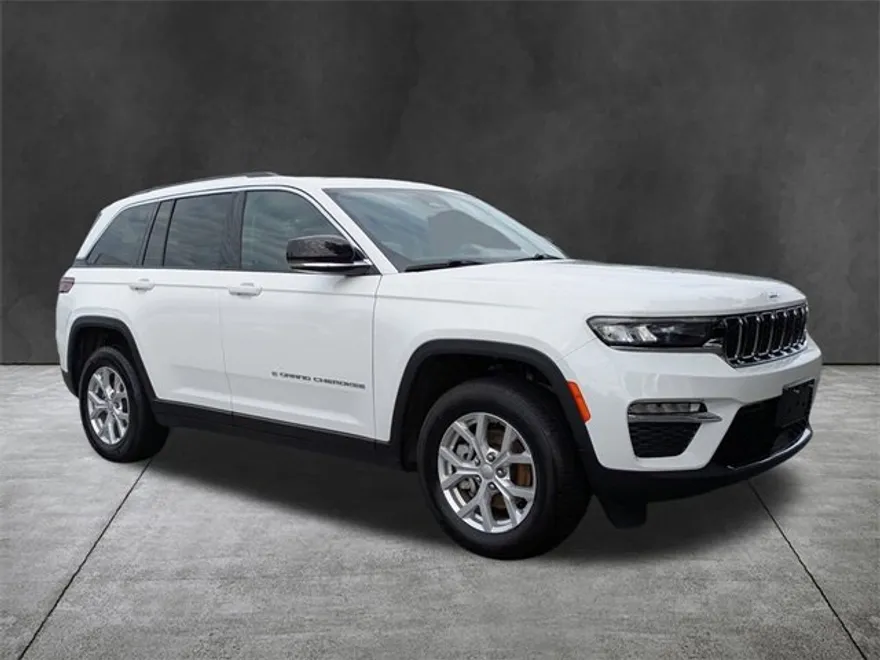 2024 Jeep Grand Cherokee Limited photo 1