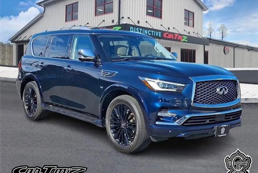 2019 Infiniti QX80 Luxe photo 1