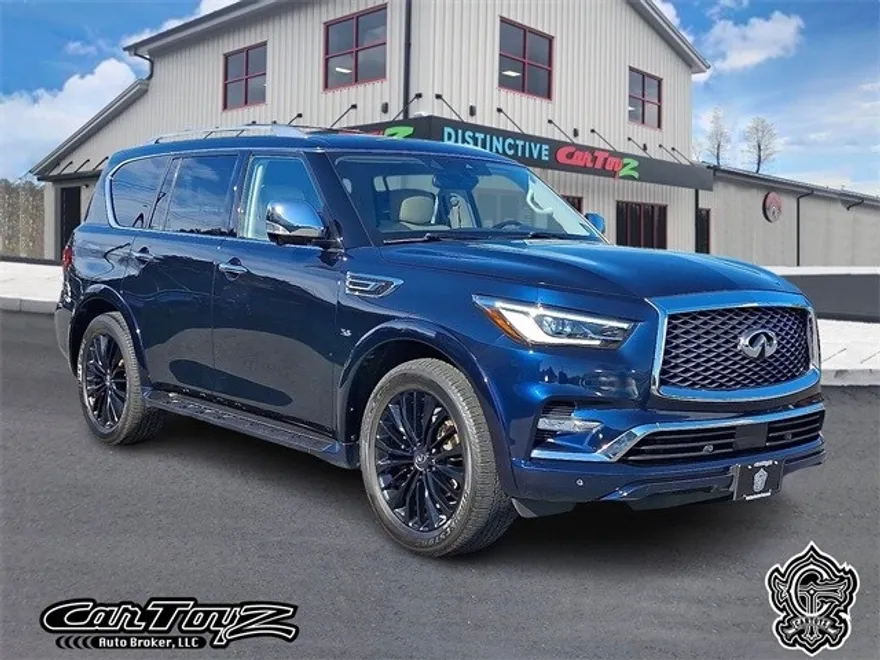 2019 Infiniti QX80 Luxe photo 1