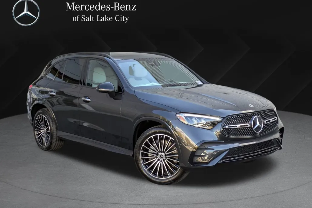 2025 Mercedes Benz GLC 300 4MATIC photo 1