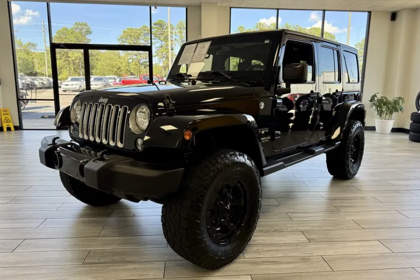 2016 Jeep Wrangler Sahara photo 1