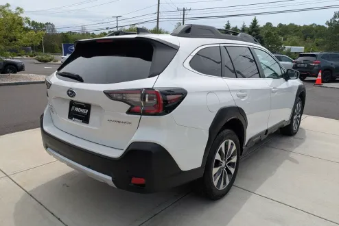 2024 Subaru Outback Limited photo 3