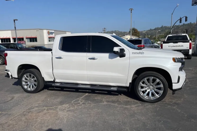 2021 Chevrolet Silverado 1500 High Country photo 1