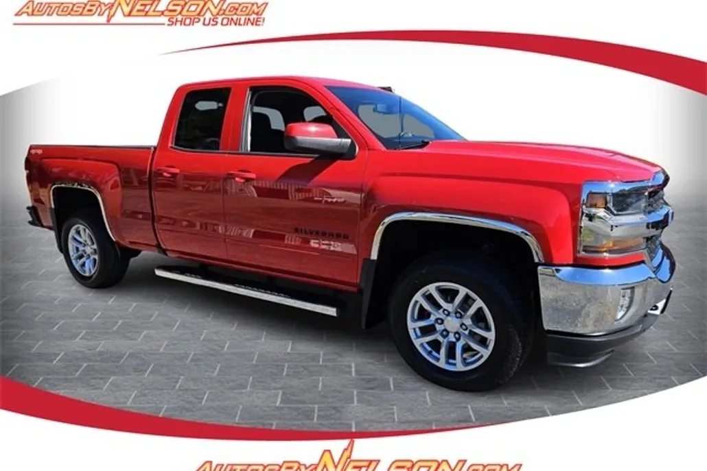 2017 Chevrolet Silverado 1500 LT photo 1