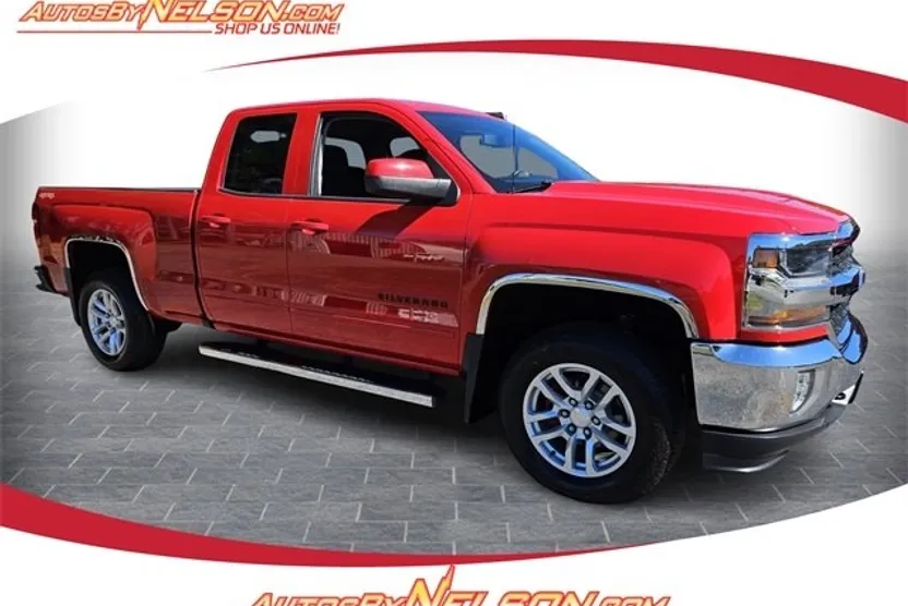 2017 Chevrolet Silverado 1500 LT photo 1