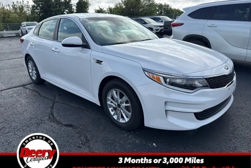 2017 Kia Optima LX photo 1