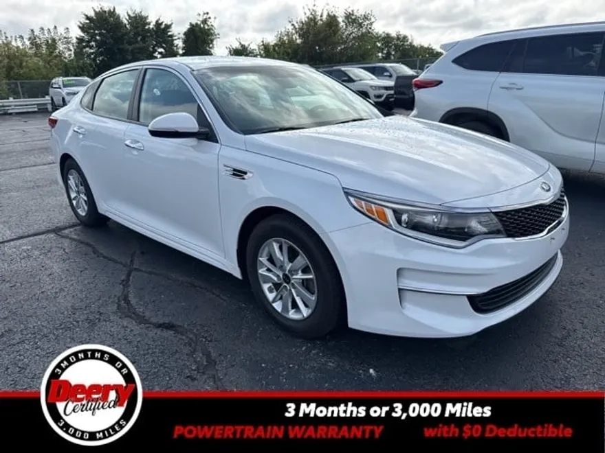 2017 Kia Optima LX photo 1