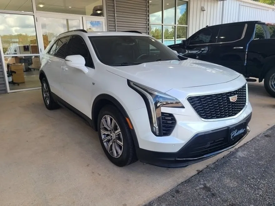 2023 Cadillac XT4 Sport photo 1