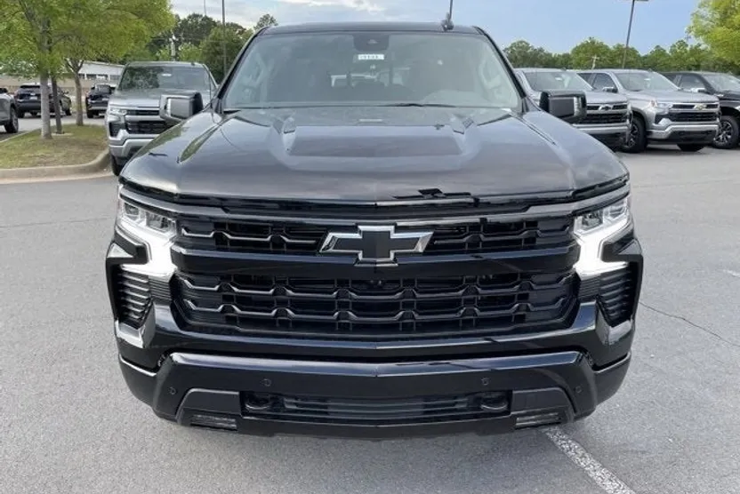 2025 Chevrolet Silverado 1500 RST photo 1
