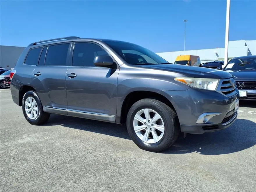 2013 Toyota Highlander Base Plus photo 1
