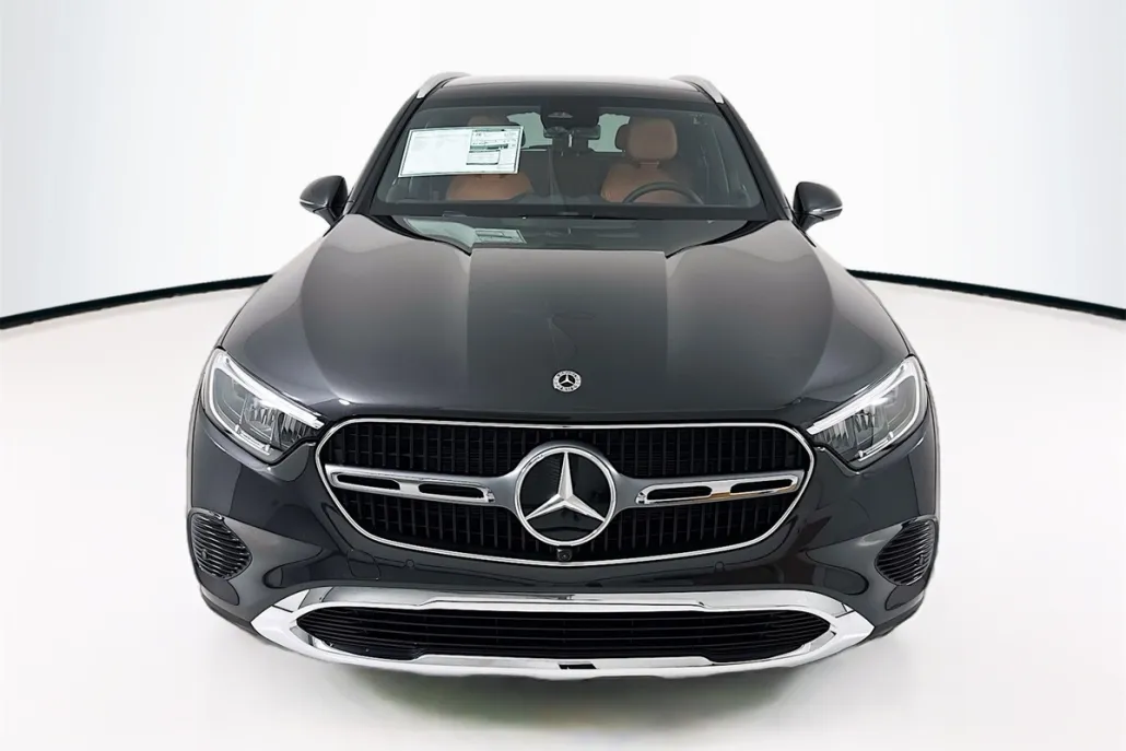 2026 Mercedes Benz GLC 300 4MATIC photo 1