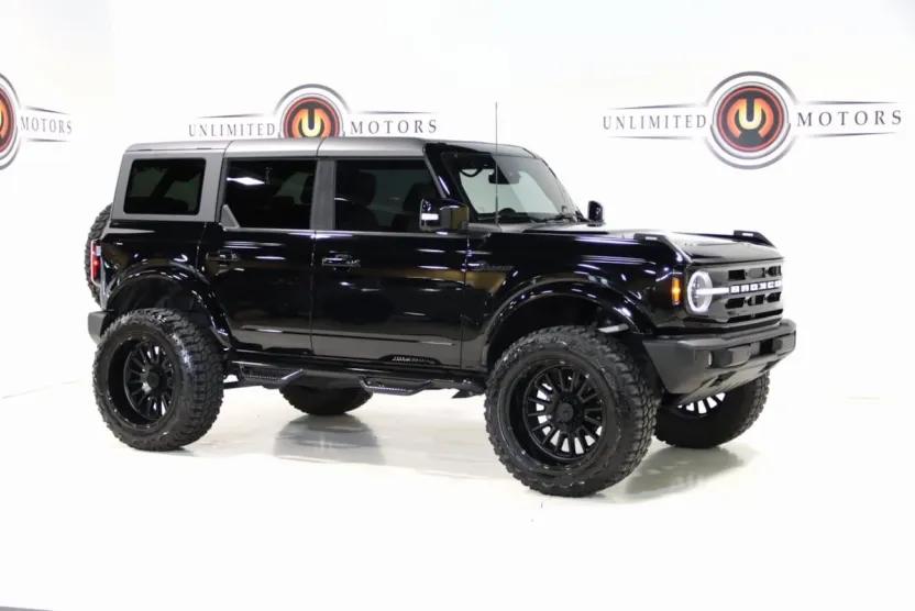 2023 Ford Bronco Outer Banks photo 1