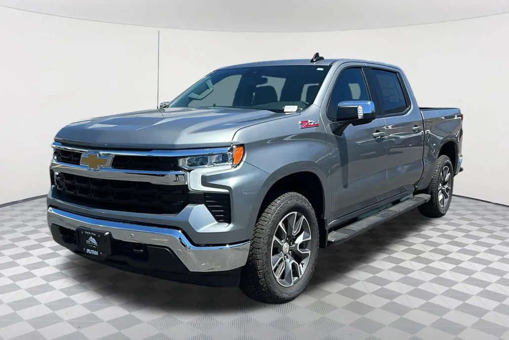 2025 Chevrolet Silverado 1500 LT photo 1