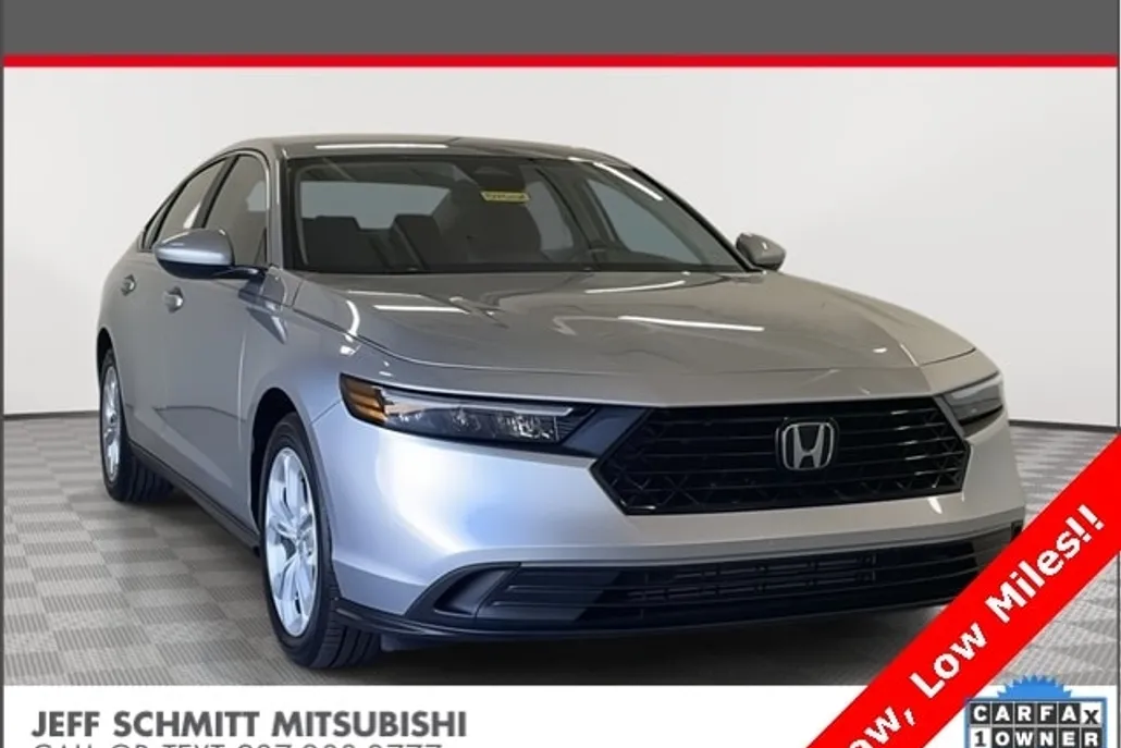 2024 Honda Accord LX photo 1