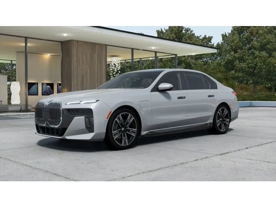 2026 Bmw 750e photo 1