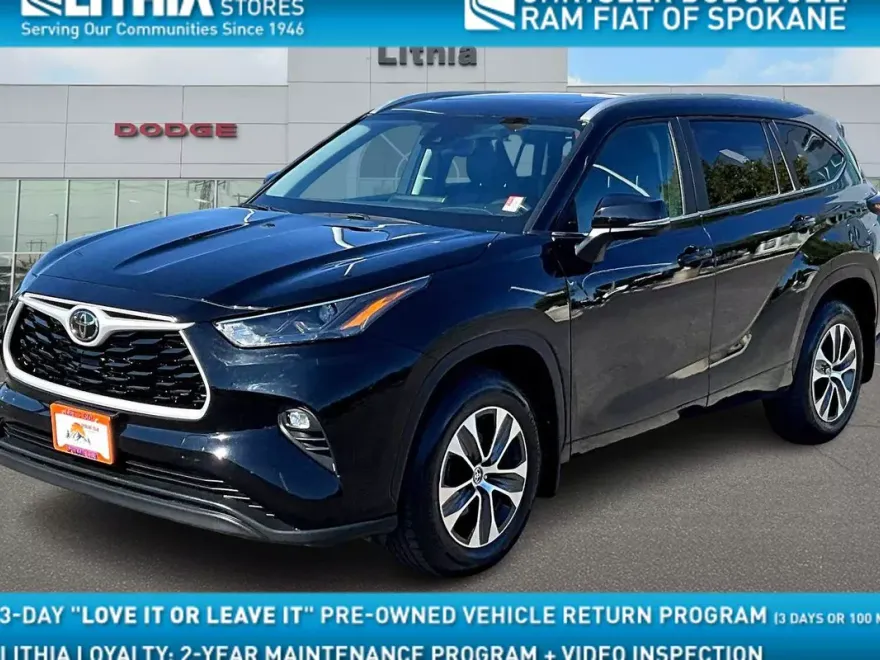 2024 Toyota Highlander XLE photo 1