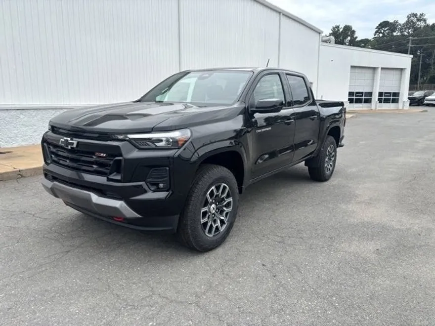 2026 Chevrolet Colorado Z71 photo 1