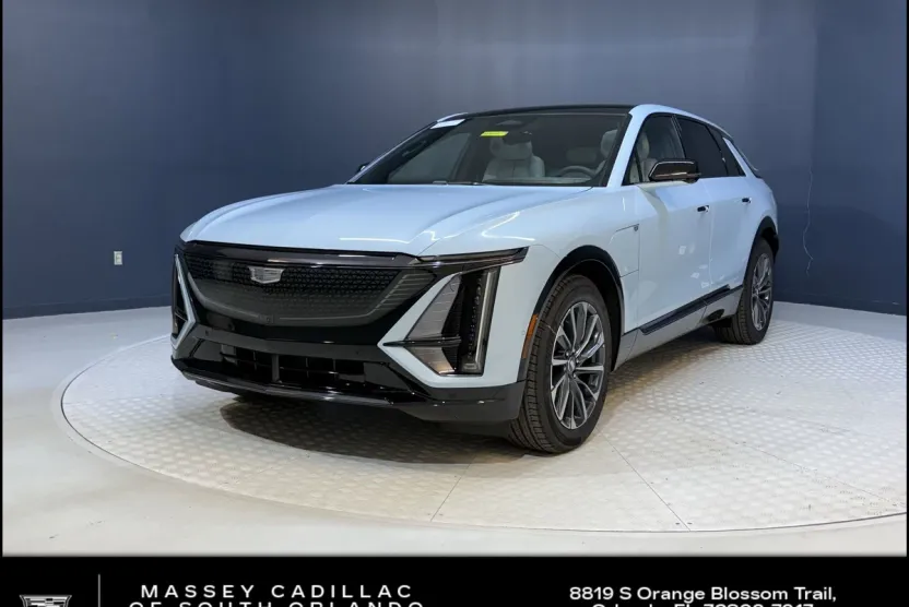 2025 Cadillac Lyriq Sport photo 1