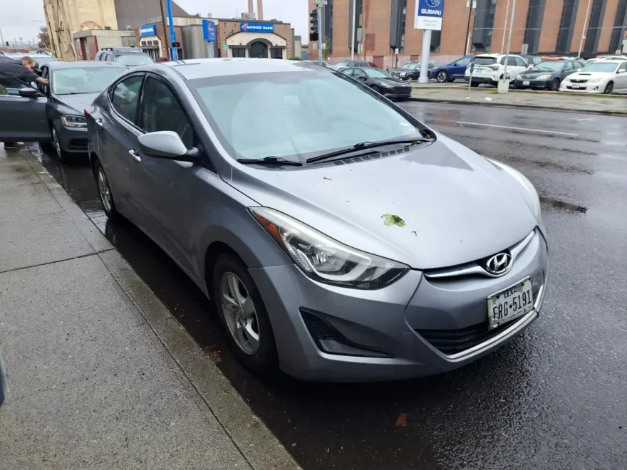 2015 Hyundai Elantra SE photo 1