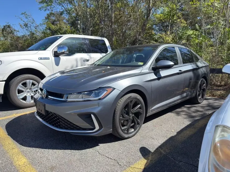 2025 Volkswagen Jetta 1.5T SE photo 1