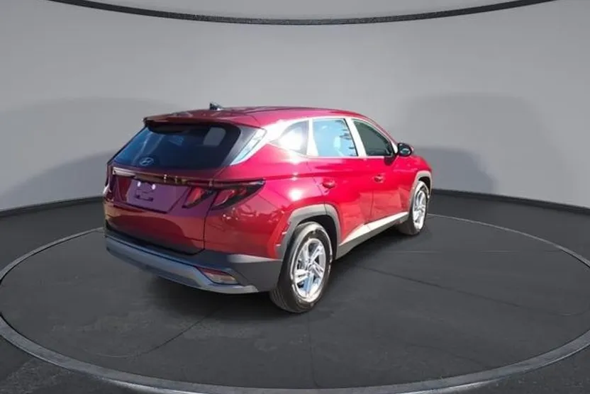 2025 Hyundai Tucson SE photo 1