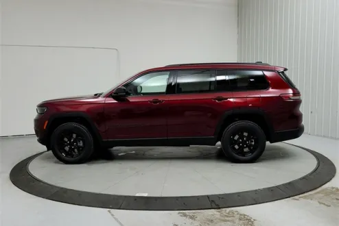 2025 Jeep Grand Cherokee Altitude X photo 3