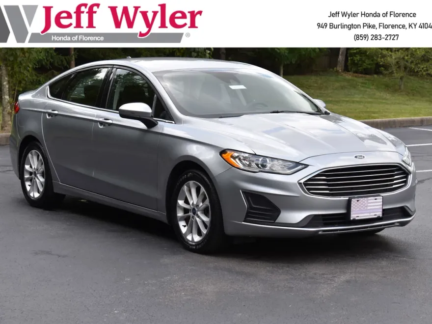 2020 Ford Fusion SE photo 1