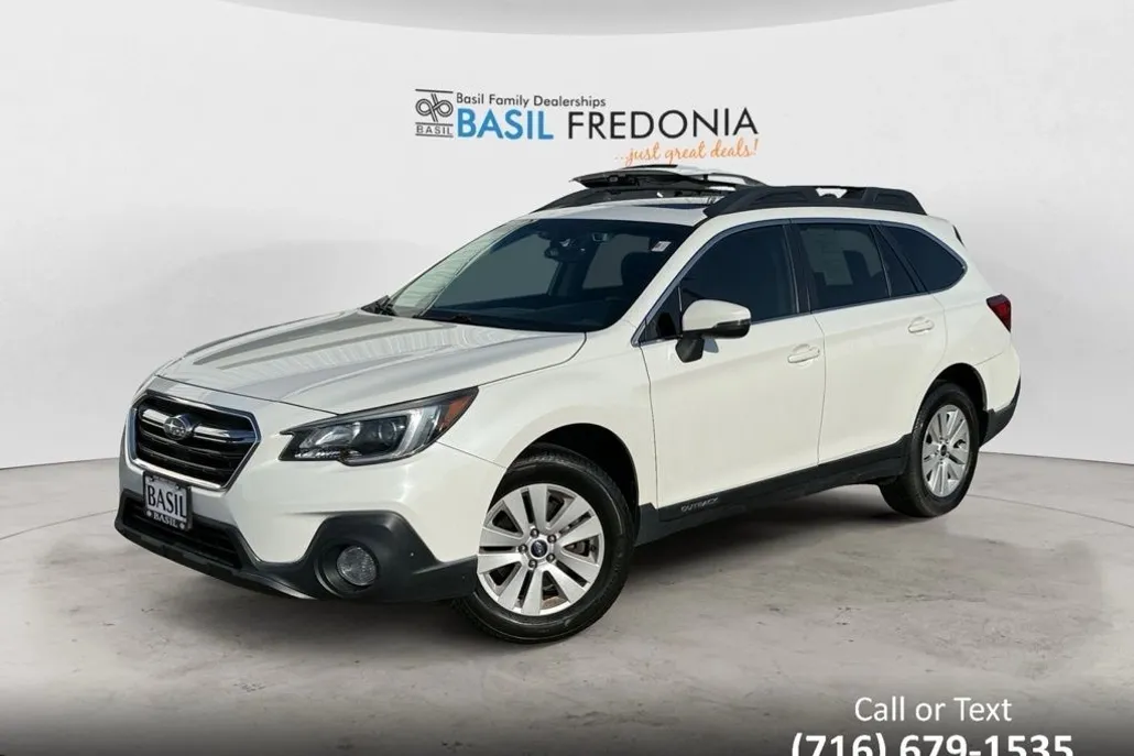 2019 Subaru Outback 2.5i Premium photo 1