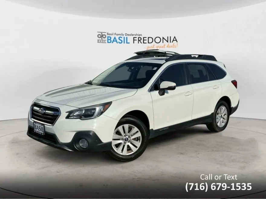 2019 Subaru Outback 2.5i Premium photo 1