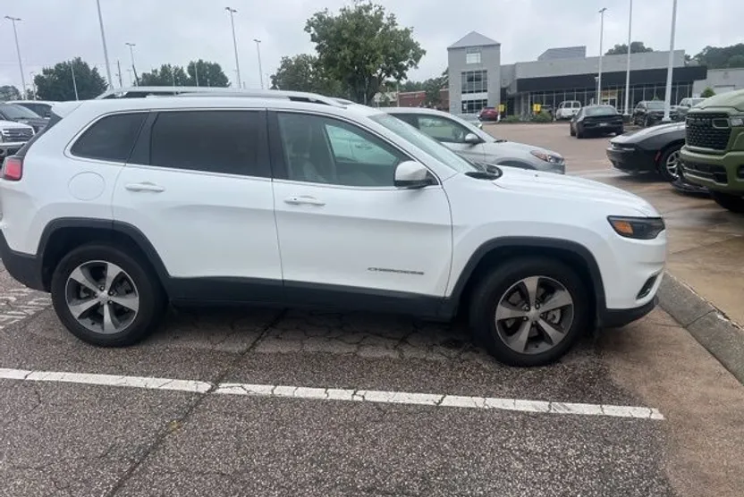 2019 Jeep Cherokee Limited photo 1