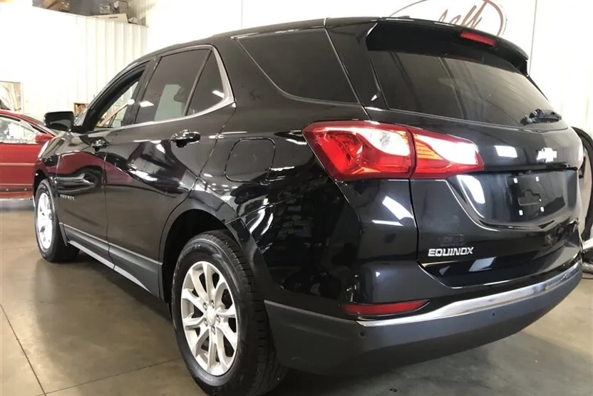2019 Chevrolet Equinox LT photo 1