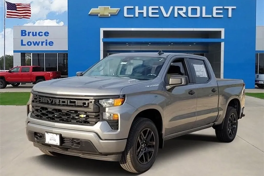 2026 Chevrolet Silverado 1500 Custom photo 1
