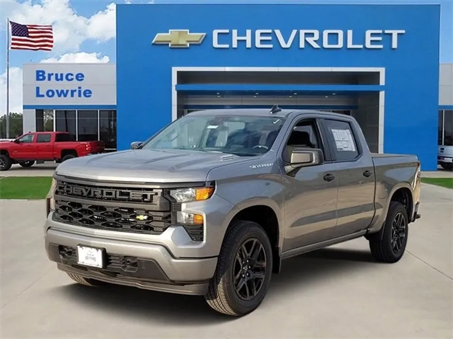2026 Chevrolet Silverado 1500 Custom photo 1