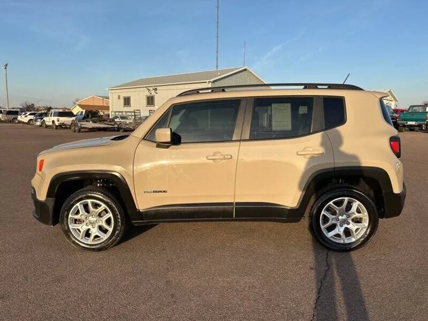 2016 Jeep Renegade Latitude photo 1