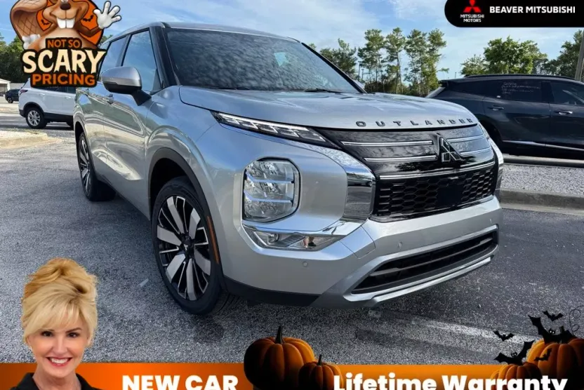 2025 Mitsubishi Outlander SE photo 1