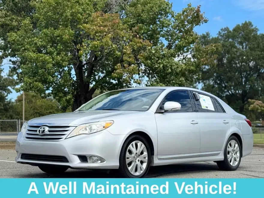 2011 Toyota Avalon Base photo 1