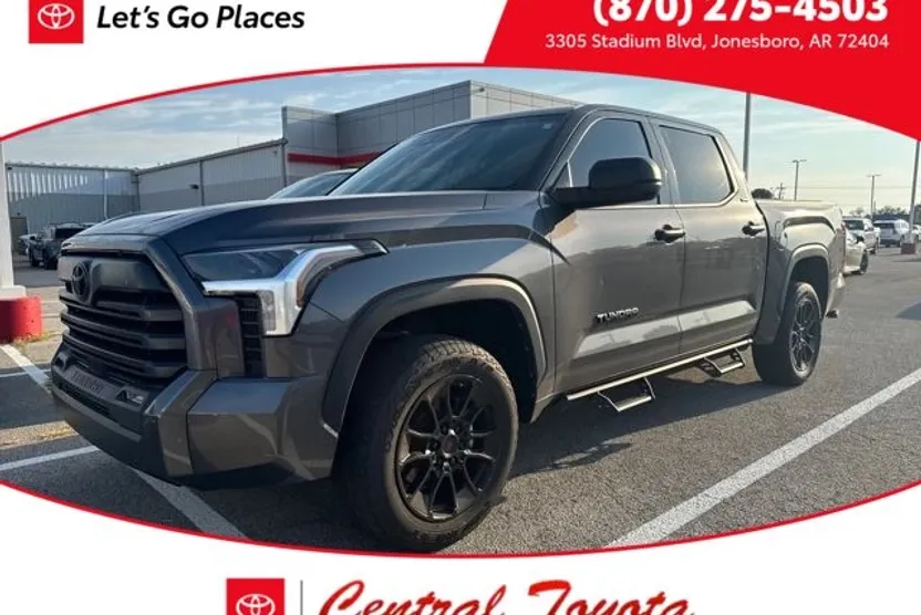 2022 Toyota Tundra SR5 photo 1