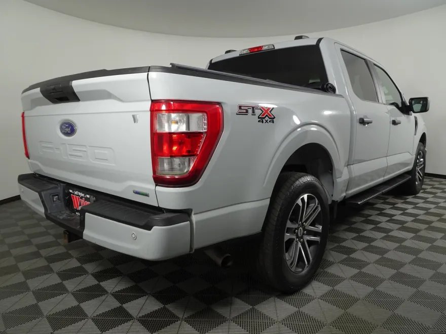 2023 Ford F-150 XL photo 1