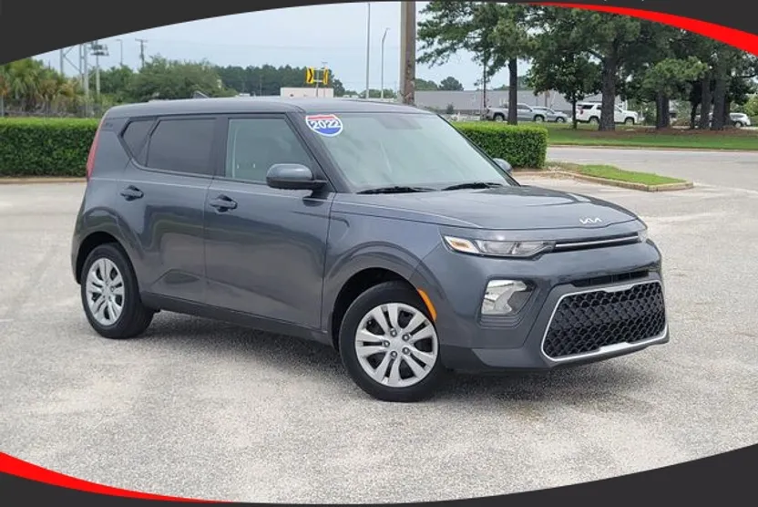 2022 Kia Soul LX photo 1