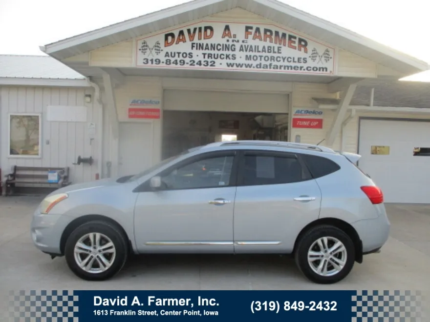 2012 Nissan Rogue SV AWD photo 1