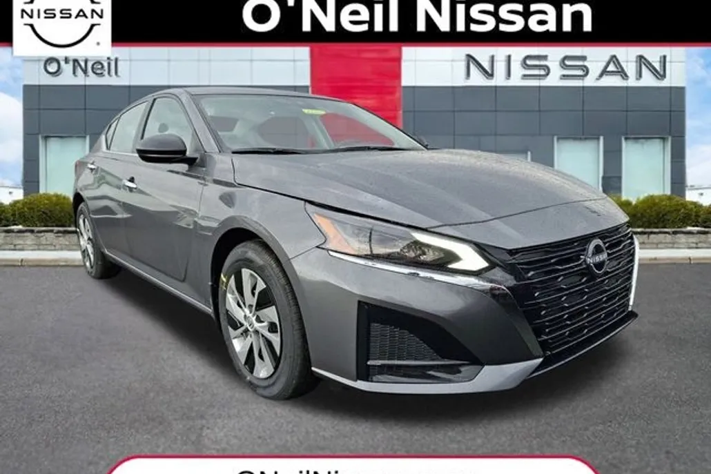 2025 Nissan Altima S photo 1