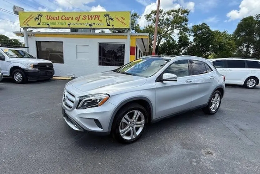 2017 Mercedes Benz GLA 250 4MATIC photo 1