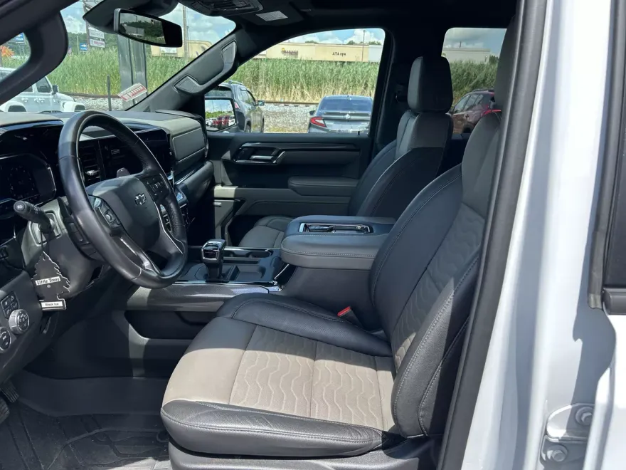 2022 Chevrolet Silverado 1500 ZR2 photo 1