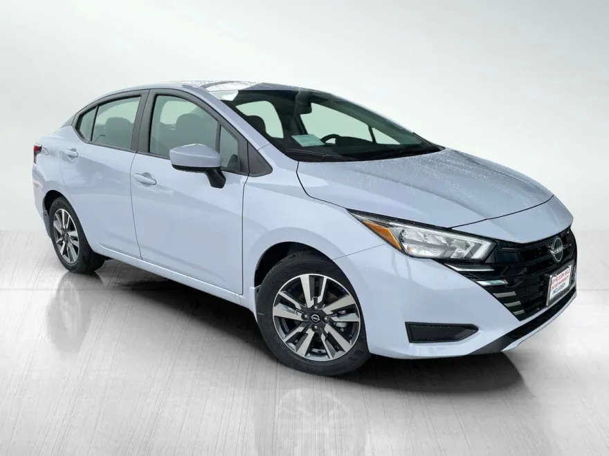 2025 Nissan Versa SV photo 1