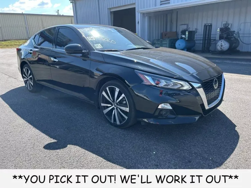 2021 Nissan Altima 2.5 Platinum photo 1
