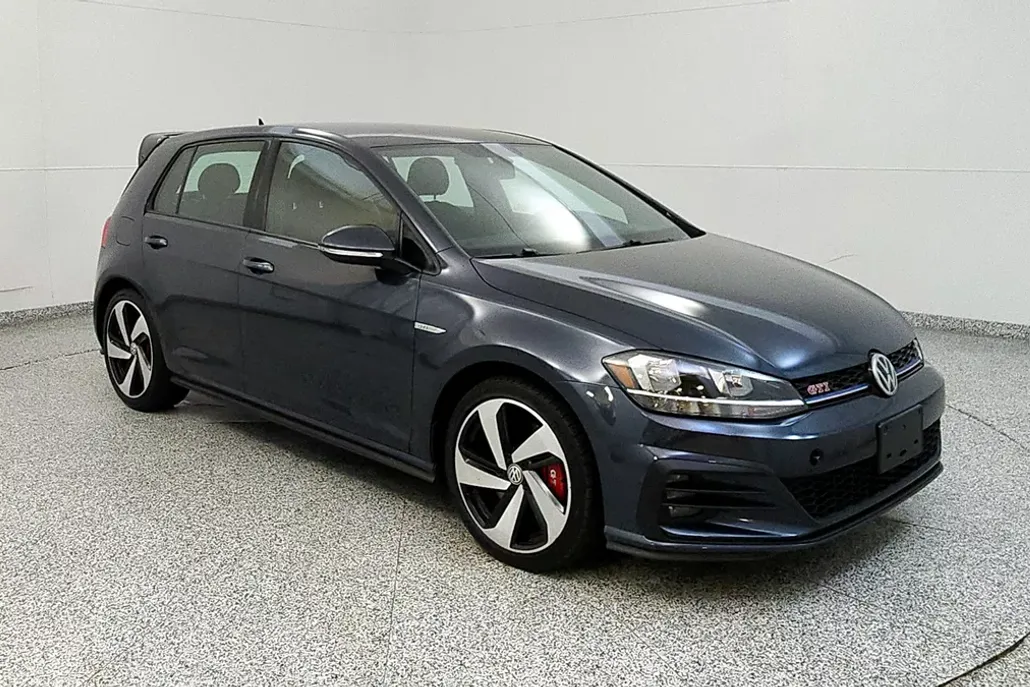 2020 Volkswagen Golf GTI S photo 1