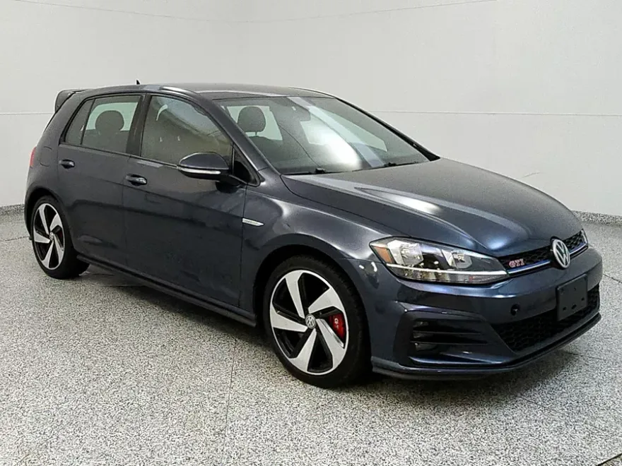 2020 Volkswagen Golf GTI S photo 1