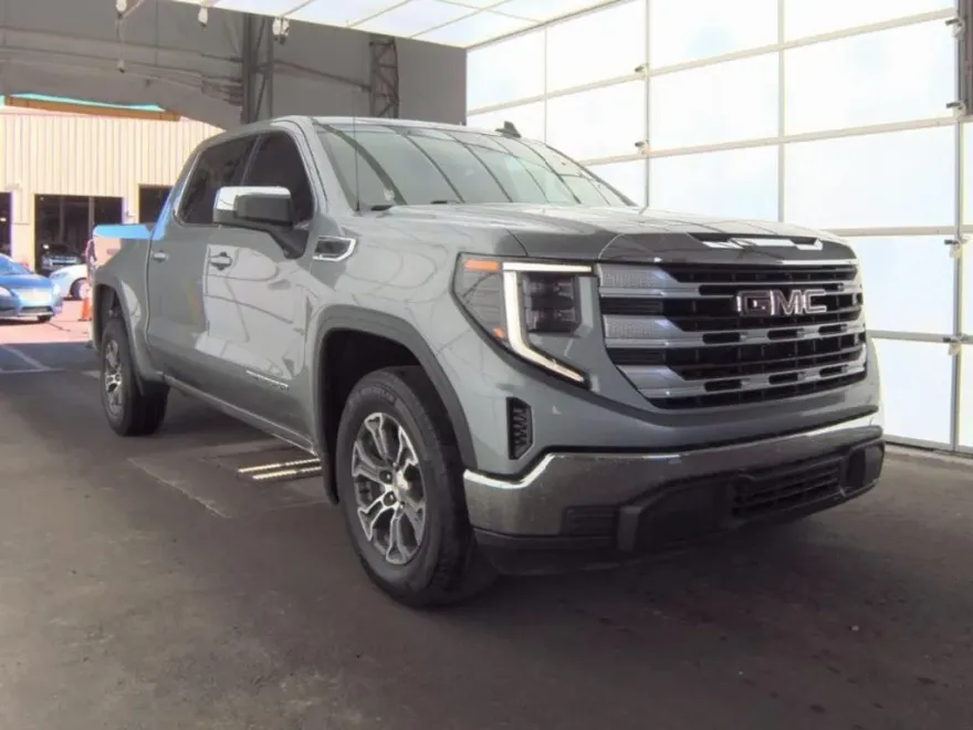2023 Gmc Sierra SLE photo 1