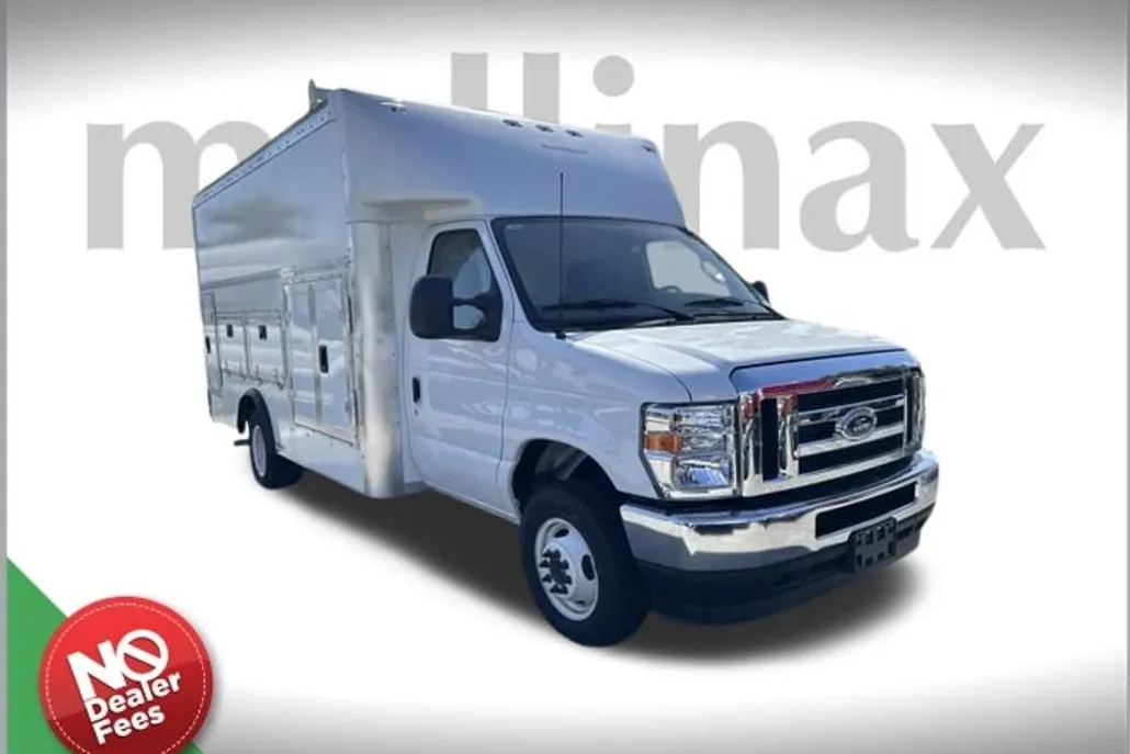 2025 Ford E-450 photo 1